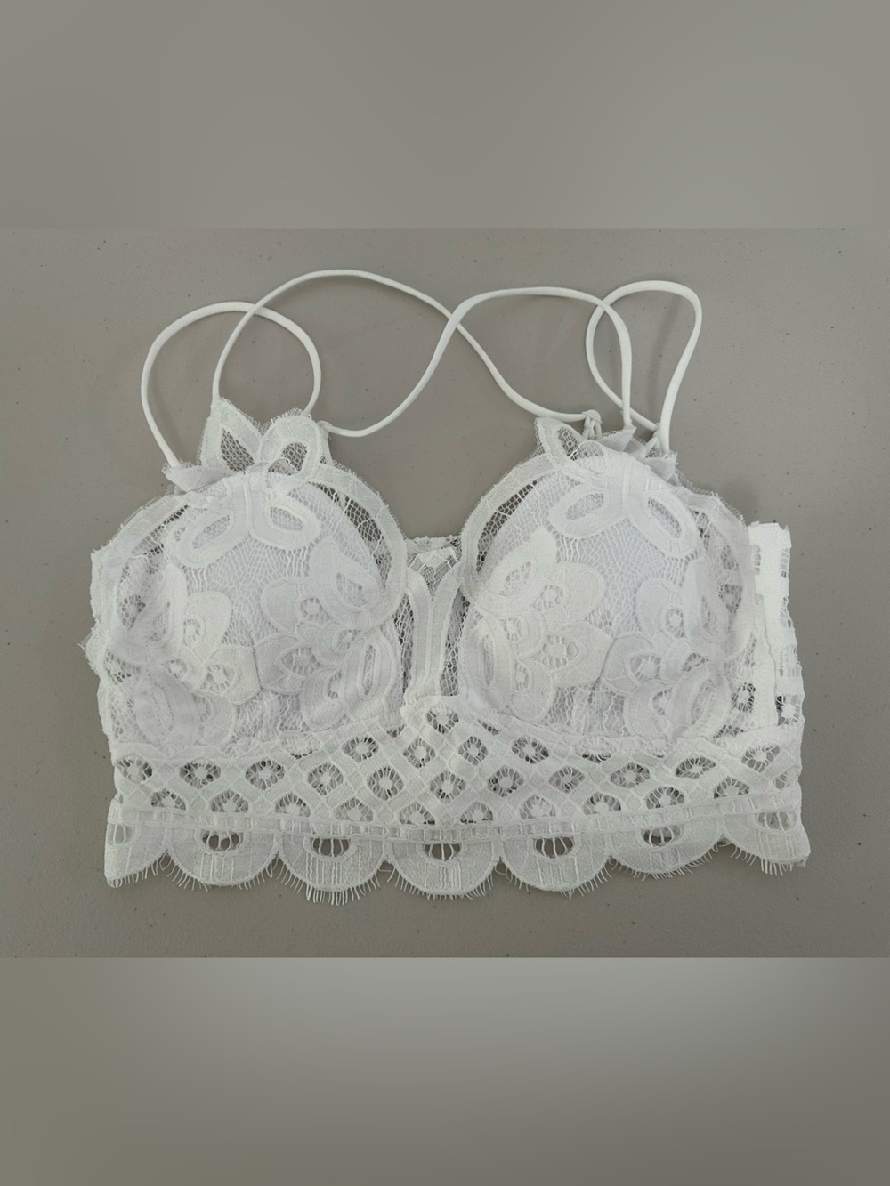 NWOT Zenana White Lace Smocked Bandeau Bralette